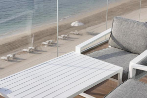 LUX Spacious 1 BR - Beachfront and Seaview